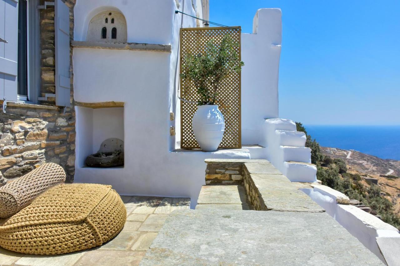 Living Theros Luxury Suites Kardhianí Exterior foto