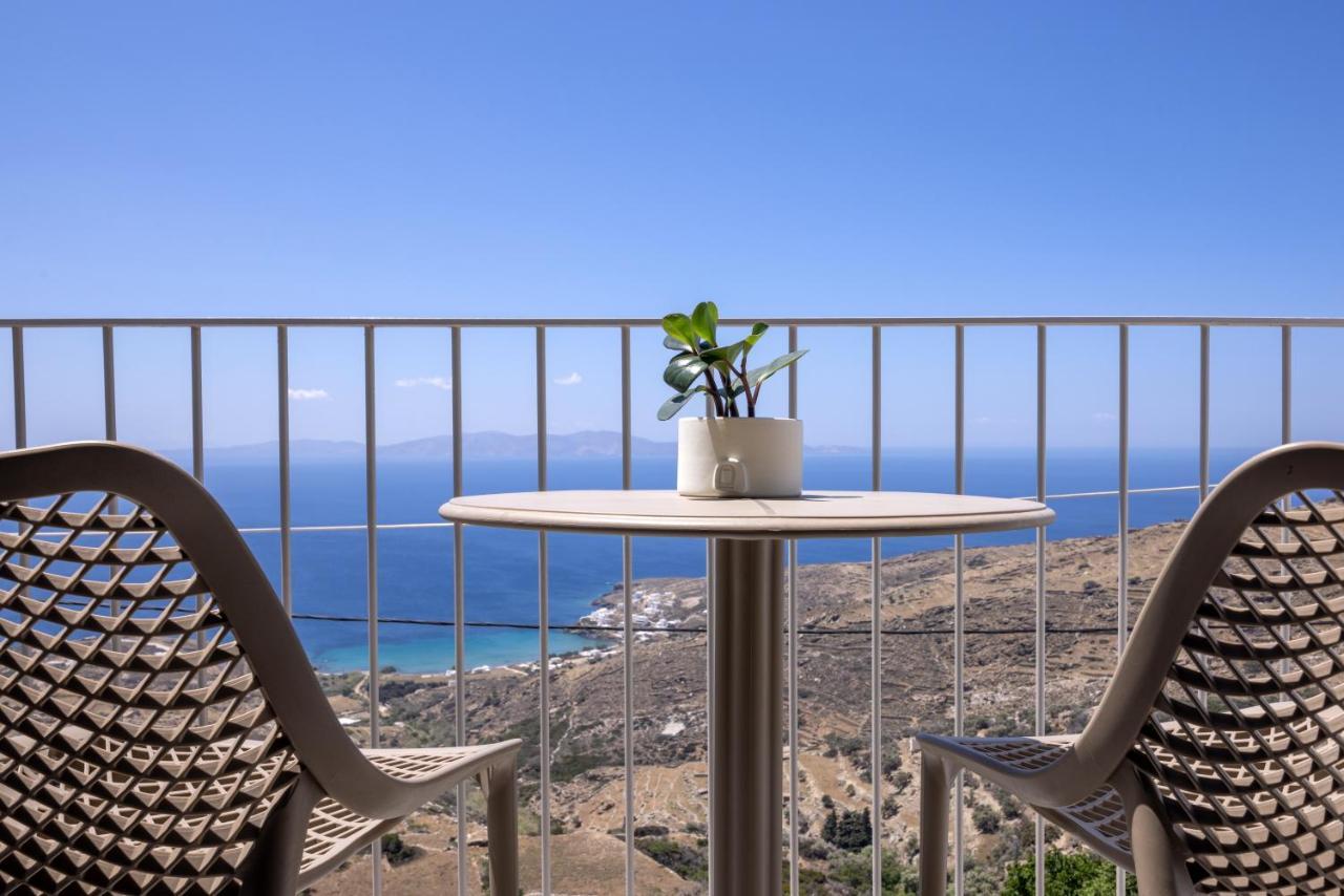 Living Theros Luxury Suites Kardhianí Quarto foto