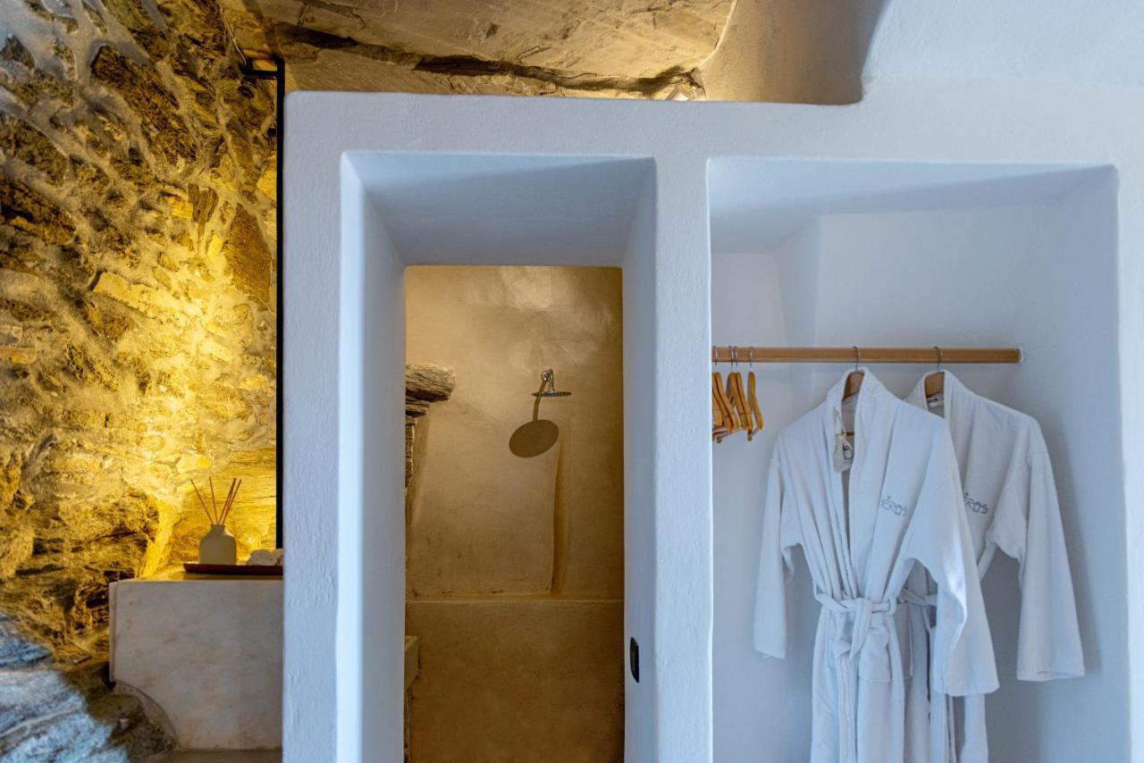 Living Theros Luxury Suites Kardhianí Quarto foto