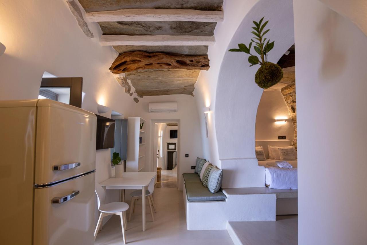 Living Theros Luxury Suites Kardhianí Quarto foto